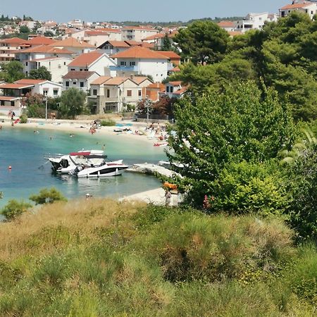 Apartment Croatika On The Beach Trogir Extérieur photo