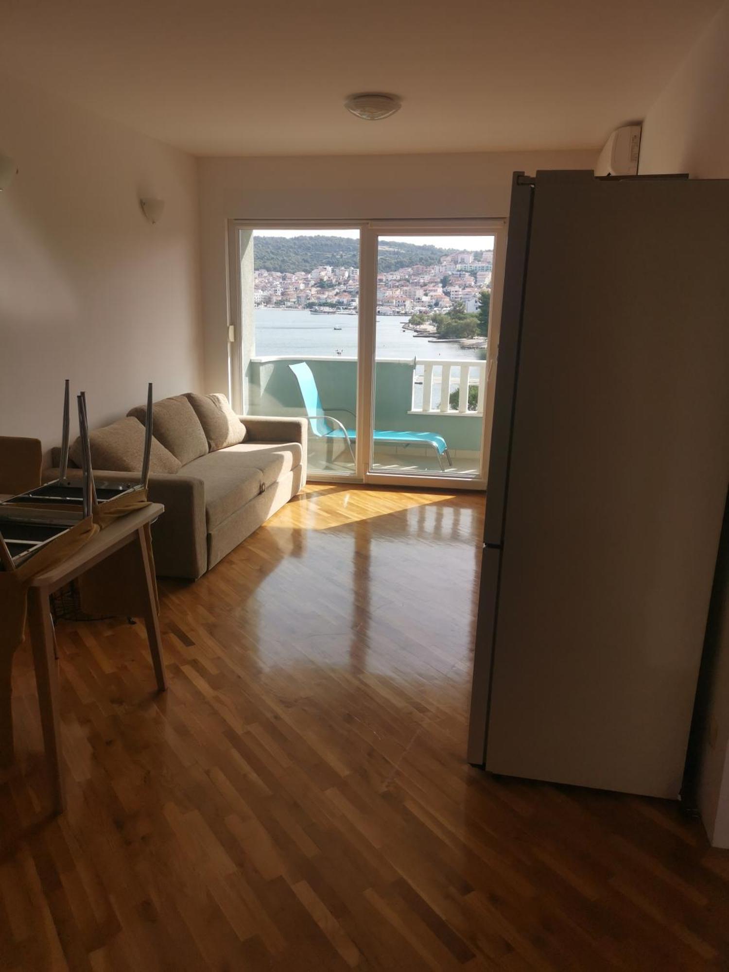 Apartment Croatika On The Beach Trogir Extérieur photo